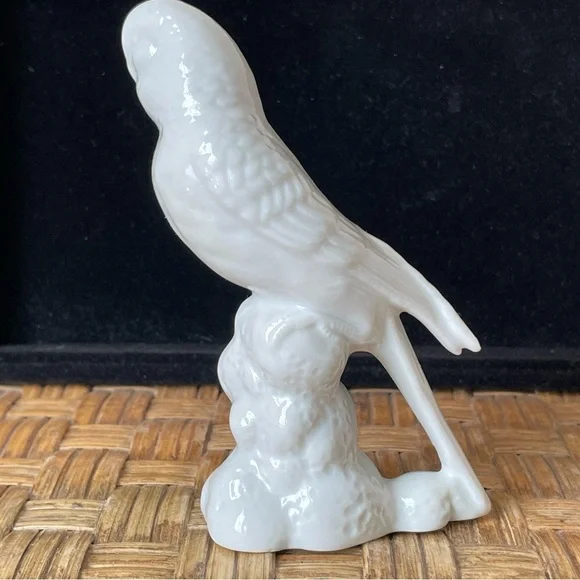 Vintage Parakeet/Parrot Porcelain Figurines - Picture 8 of 13